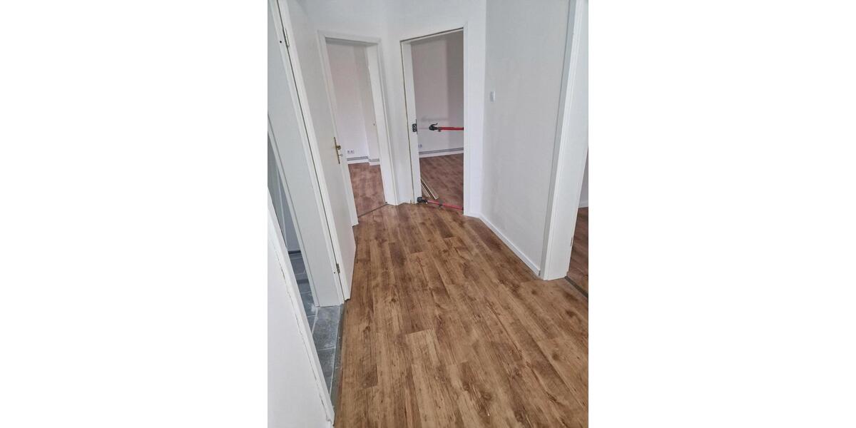 Etagenwohnung Neumünster Böcklersiedlung - 4 Zimmer, 100 m&sup2;, 1.550&euro; | Angebot:24552124