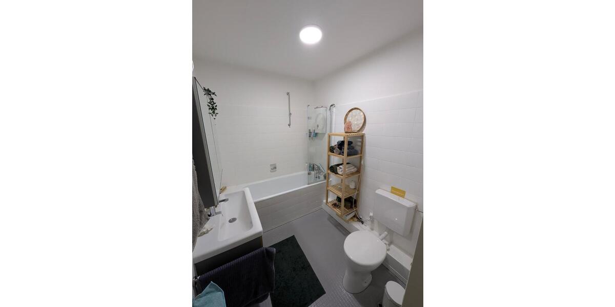 Dachgeschoßwohnung Bremen Schwachhausen - 3 Zimmer, 67 m&sup2;, 835&euro; | Angebot:25482036