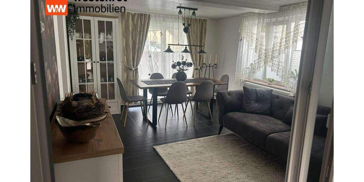 Einfamilienhaus Höchheim - 9 Zimmer, 196 m&sup2;, 240.000&euro; | Angebot:25662319