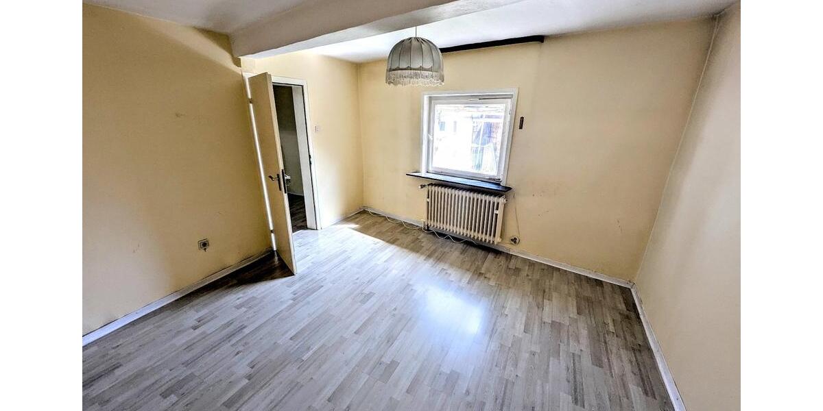 Bauernhaus, Landhaus Ortenberg - 6 Zimmer, 100 m&sup2;, 160.000&euro; | Angebot:26954707