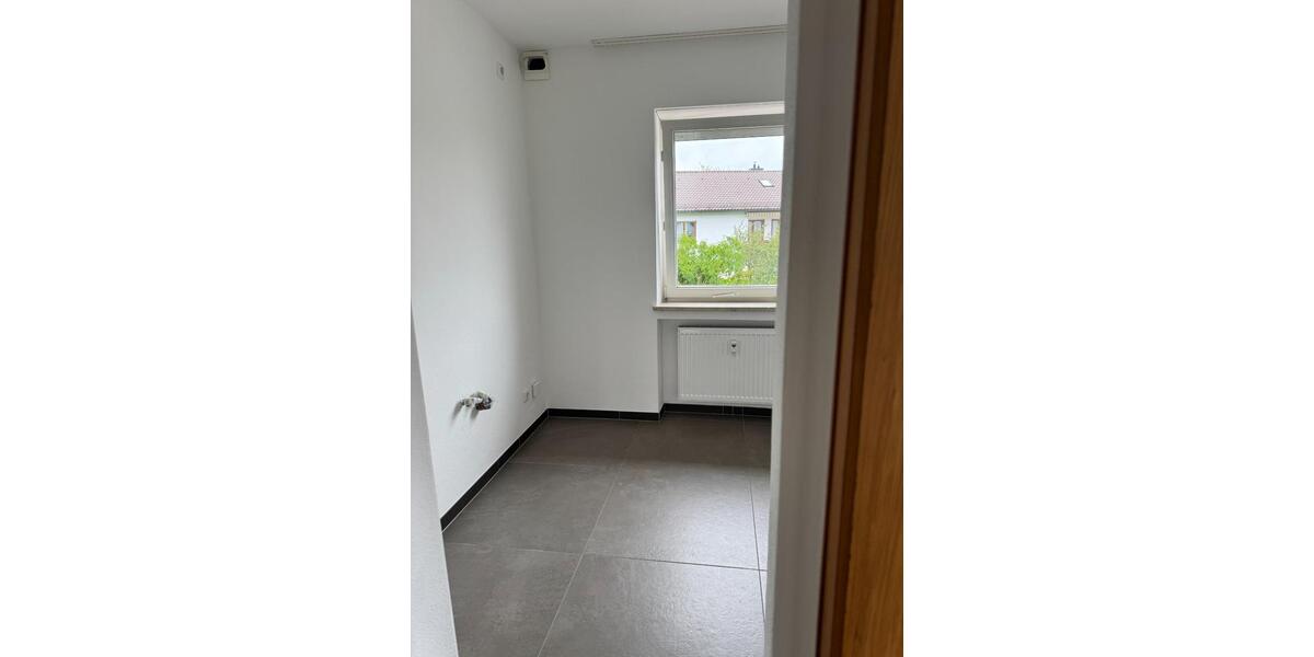 Etagenwohnung Simbach - 4 Zimmer, 97 m&sup2;, 895&euro; | Angebot:25362743
