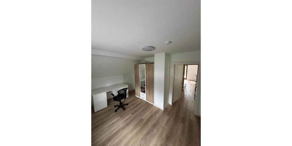 Dachgeschoßwohnung Marburg - 2 Zimmer, 48 m&sup2;, 350&euro; | Angebot:26167052