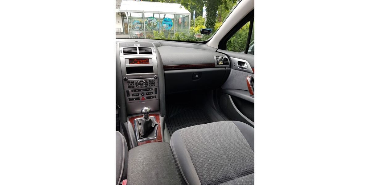 Peugeot 407 130.500 km 2.200 &euro; Frankfurt 60389