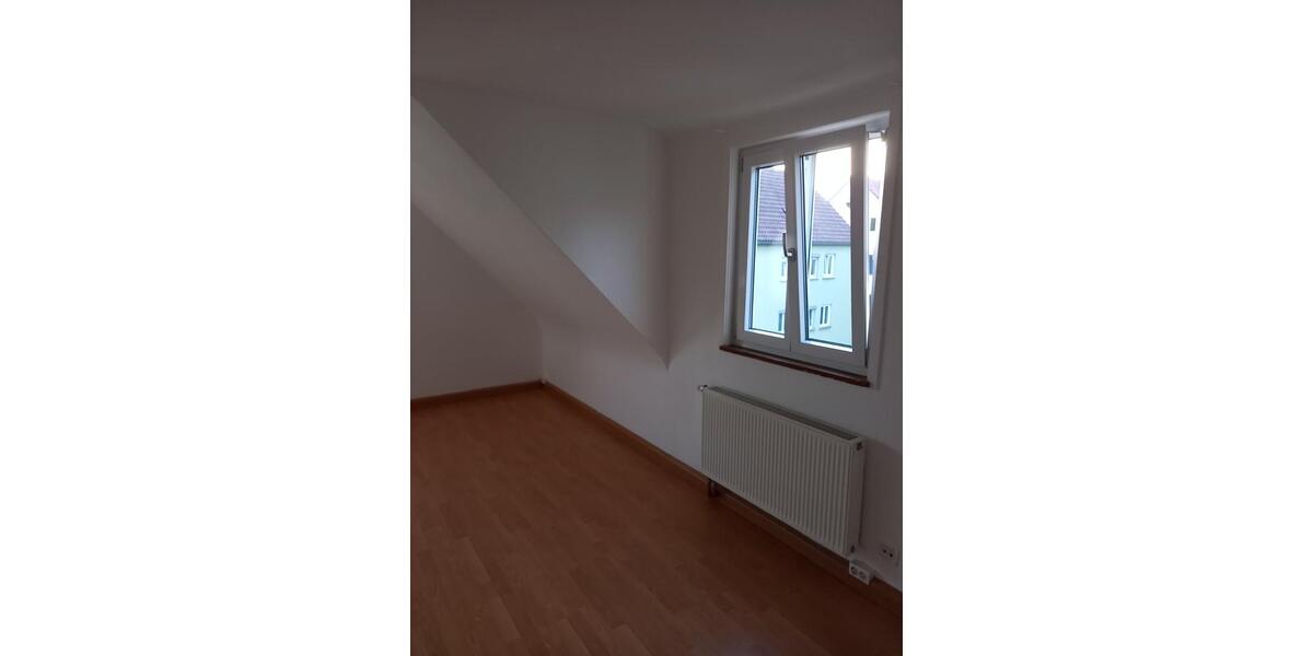 Dachgeschoßwohnung Esslingen am Neckar - 2.5 Zimmer, 55 m&sup2;, 780&euro; | Angebot:25537868