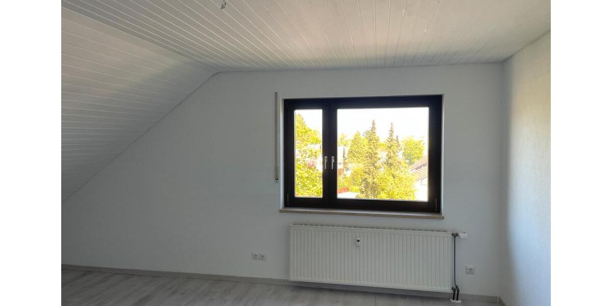 Dachgeschoßwohnung Bayreuth Meyernberg - 2 Zimmer, 89 m&sup2;, 980&euro; | Angebot:26407109