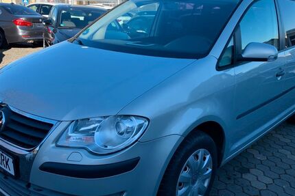 VW Touran 111.717 km 7.999 &euro; Mechernich/Kommern 53894