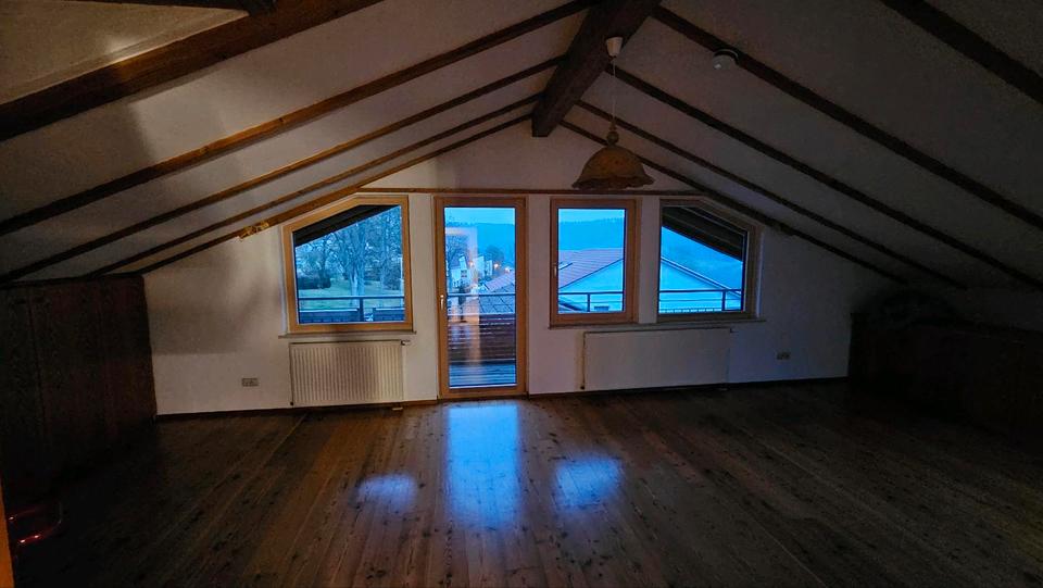 Dachgeschoßwohnung Wildberg - 3 Zimmer, 78 m&sup2;, 990&euro; | Angebot:25942984