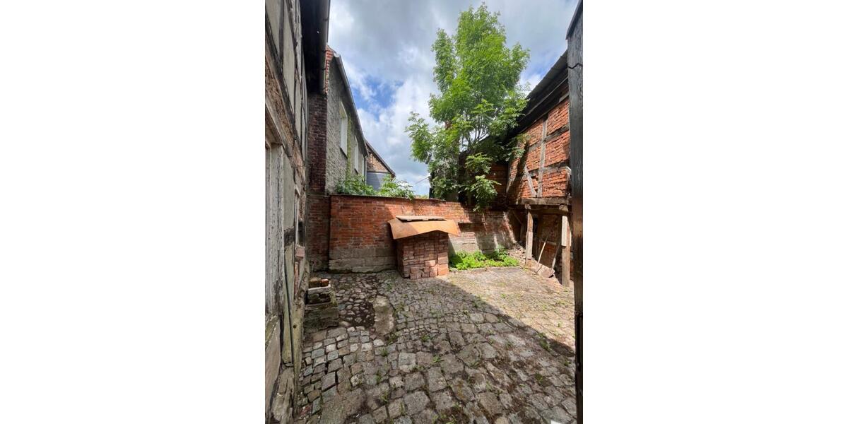 Mehrfamilienhaus, Wohnhaus Seehausen (Altmark) - 10 Zimmer, 120 m&sup2;, 29.800&euro; | Angebot:26777434