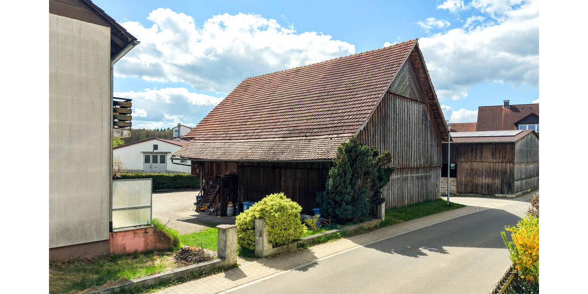 Mehrfamilienhaus, Wohnhaus Berg bei Neumarkt in der Oberpfalz / Loderbach Loderbach - 1 Zimmer, 443 m&sup2;, 695.000&euro; | Angebot:26305865