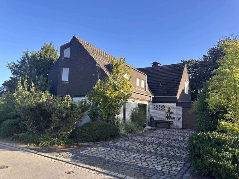 Haus zum Kaufen in Krefeld 599.000 € 178 m²