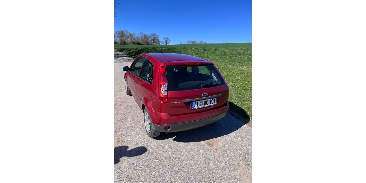 Ford Fiesta 120.839 km 2.750 &euro; Aichach 86551