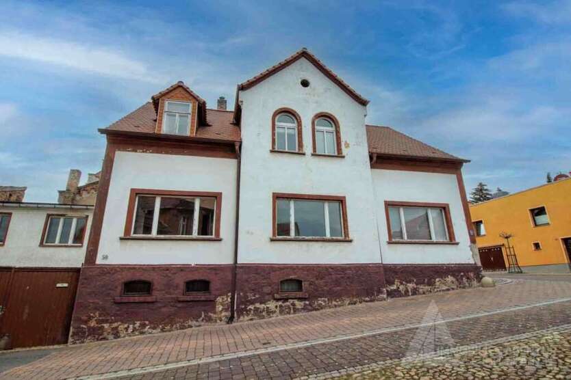 Haus zum Kaufen in Querfurt 65.000 € 200 m² 8 zimmer