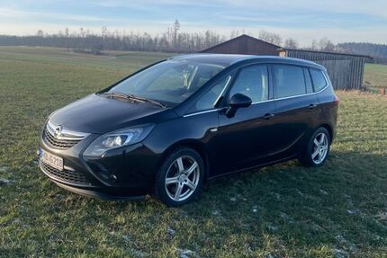 Opel Zafira Tourer 175.000 km 7.999 &euro; Haina 35114