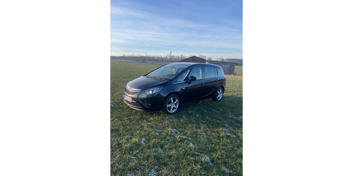Opel Zafira Tourer 175.000 km 7.999 &euro; Haina 35114