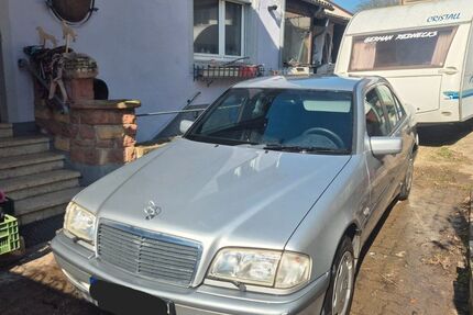 Mercedes-Benz C 180 126.688 km 3.500 &euro; Landau 76829