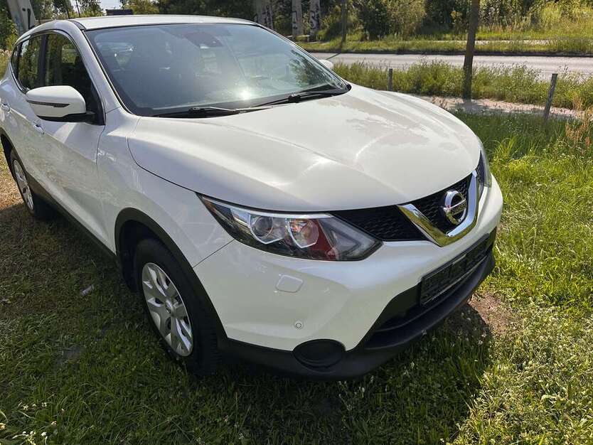 Nissan Qashqai 99.989 km 10.700 € Berlin 13057