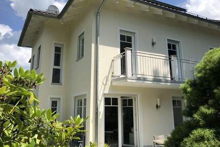 Exklusive und sonnige Doppelhaushälfte am Starnberger See in BergMaxhöhe 5 zimmer