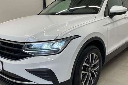 VW Tiguan 155.106 km 23.890 € Cloppenburg 49661