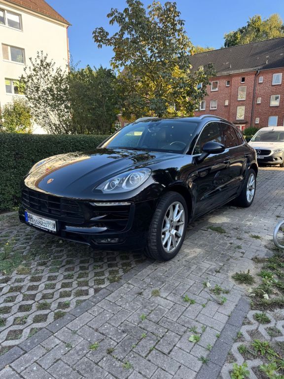 Porsche Macan 229.000 km 26.900 € Hamburg 22111