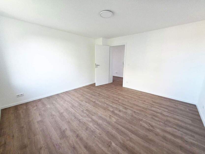 2 Zimmer Wohnung in Fürth komplett renoviert mit Balkon zentrale Lage in Fürth PROVISIONSFREI 2 zimmer