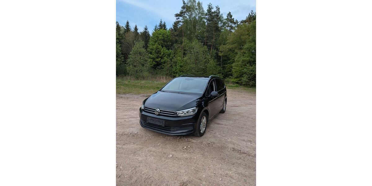 VW Touran 266.400 km 13.499 &euro; Schwarzenberg 08340