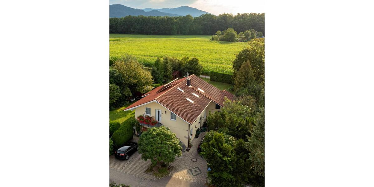 Mehrfamilienhaus mit Bergblick in ruhiger Lage 11 zimmer