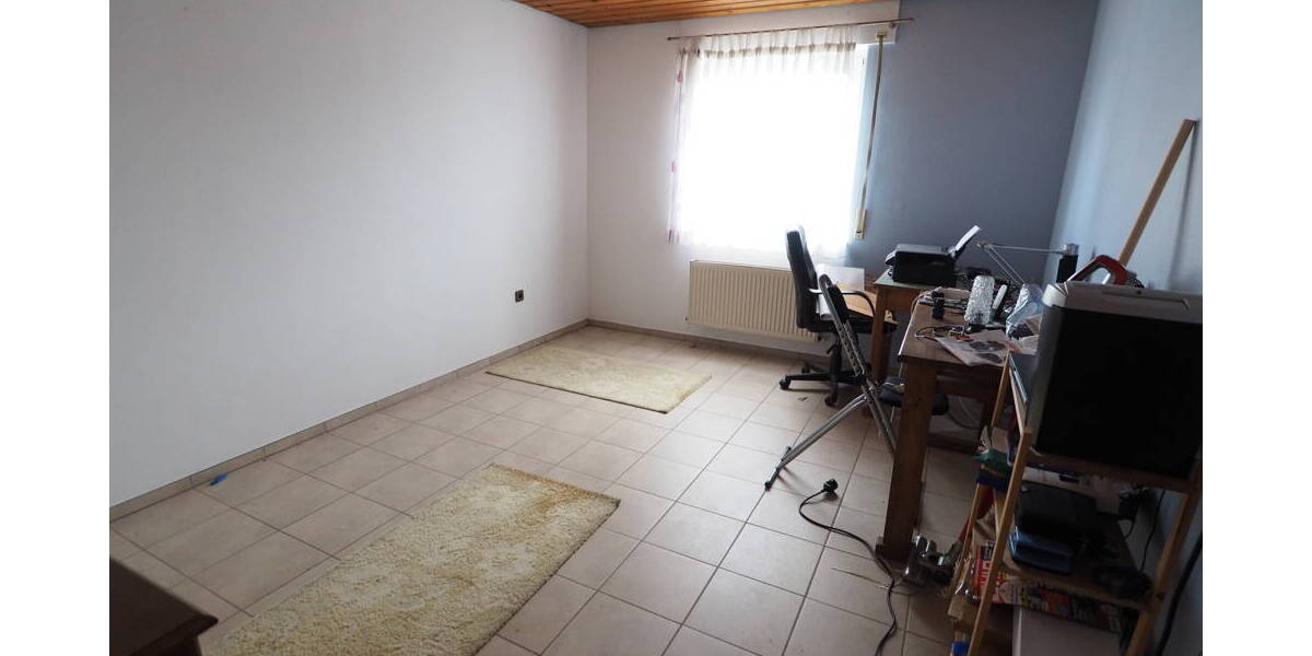 Großzügiges Einfamilienhaus mit Einliegerwohnung - perfekt für Familie oder Wohnen & Arbeiten 7 zimmer