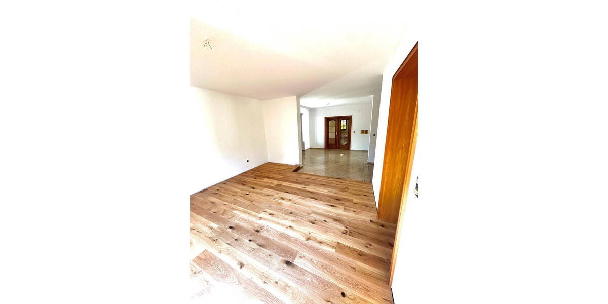 Einfamilienhaus Coburg - 7 Zimmer, 200 m&sup2;, 695.000&euro; | Angebot:26331145