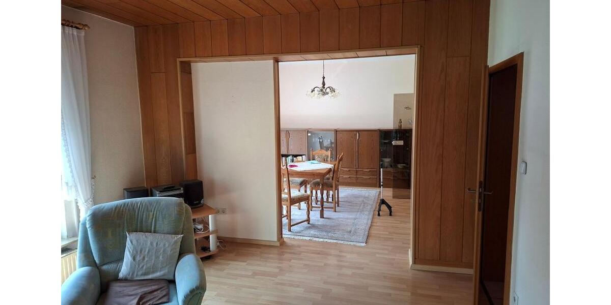 Etagenwohnung Wesel - 4 Zimmer, 120 m&sup2;, 240.000&euro; | Angebot:26961489