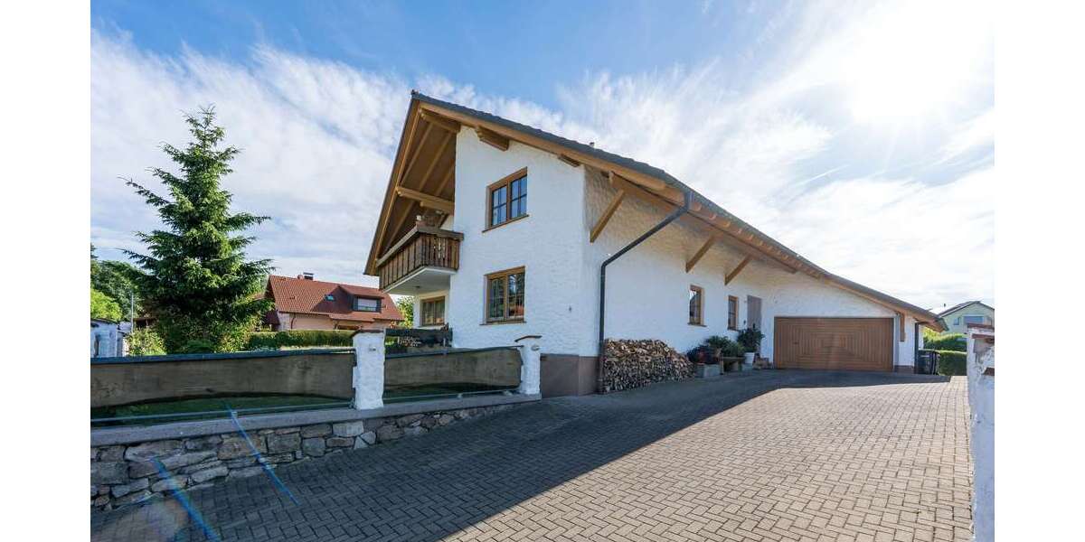 Einfamilienhaus Löffingen - 8 Zimmer, 321 m&sup2;, 685.000&euro; | Angebot:26990917