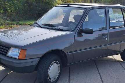 Peugeot 205 80.500 km 3.400 &euro; Schirnding, M 95706
