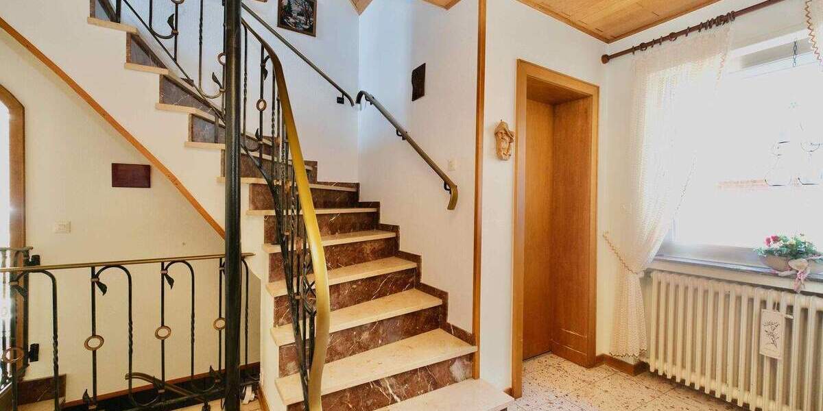 Familienfreundlich wohnen auf großem Grundstück in Reuschenberg 5 zimmer