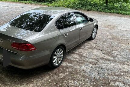 VW Passat 141.000 km 7.150 &euro; Düsseldorf 40470