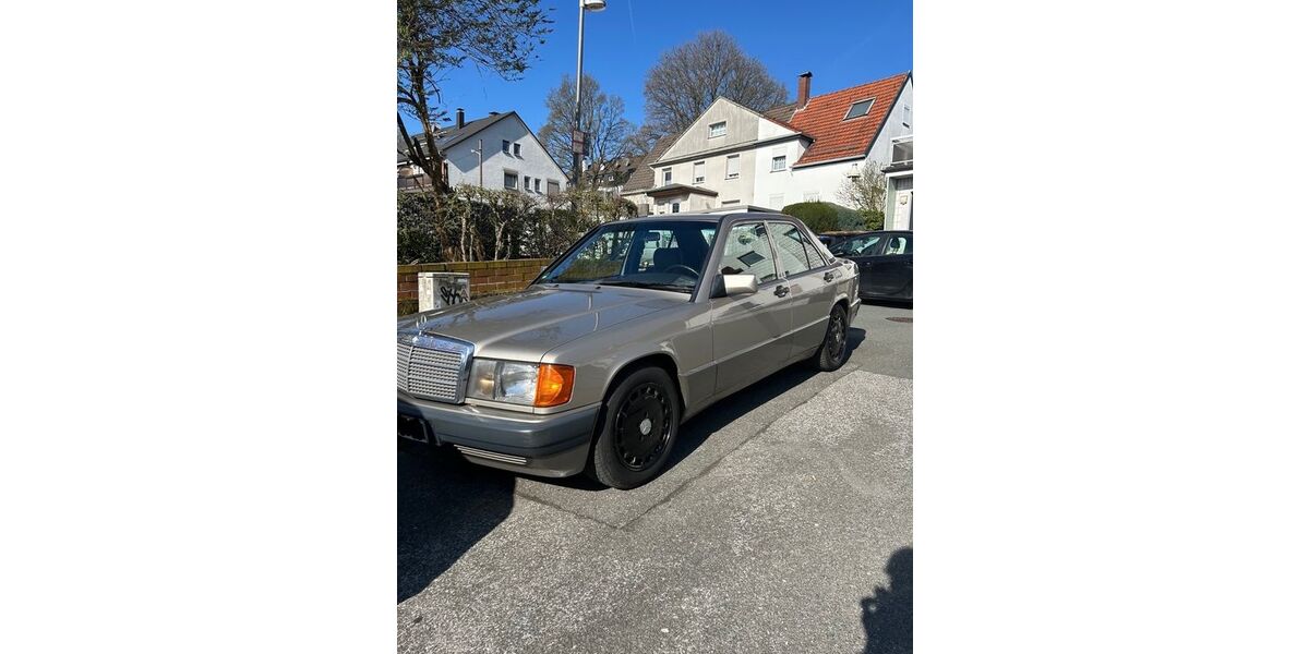Mercedes-Benz 190 193.500 km 10.000 &euro; Wuppertal 42107