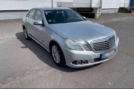 Mercedes-Benz E 220 323.000 km 4.990 &euro; Lübeck 23566