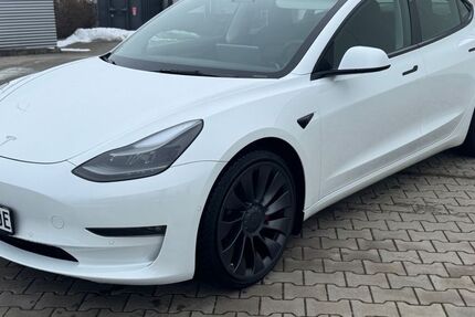 Tesla Model 3 85.000 km 29.500 &euro; Außernzell 94532