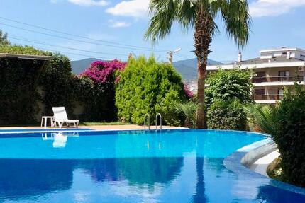 TÜRKEİ ! 4-Zimmer-Wohnung mit Pool in Izmir zu verkaufen zimmer