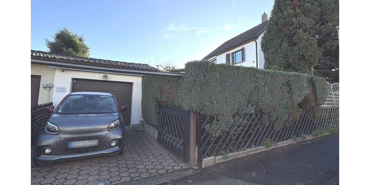 Zweifamilienhaus mit Terrasse, Garten und Garage 7 zimmer