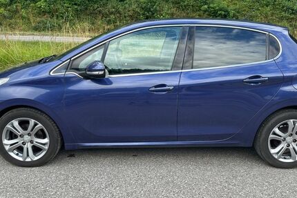 Peugeot 208 164.000 km 4.799 &euro; Altensteig 72213