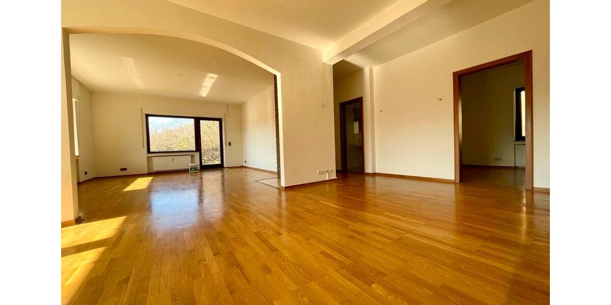 Etagenwohnung Wachtberg - 3 Zimmer, 118 m&sup2;, 1.750&euro; | Angebot:25328721