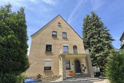 Helle Eigentumswohnung im Dachgeschoss mit Garage und Garten in ruhiger Wohnlage von Koblenz-Niederberg 4 zimmer