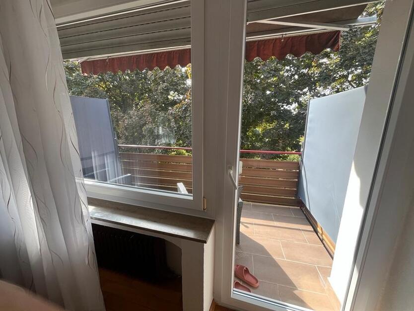3-Zimmer-Wohnung mit 4. Zimmer im DG, 2 Balkone & Garage