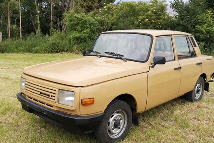 Wartburg 353 19.000 km 4.800 &euro; Georgsmarienhütte 49124