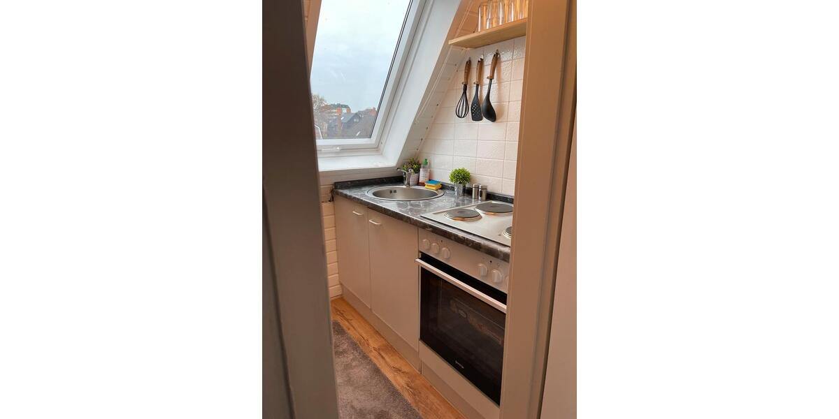 Dachgeschoßwohnung Norderstedt Garstedt - 2 Zimmer, 50 m&sup2;, 1.200&euro; | Angebot:26414325