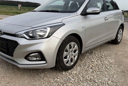 Hyundai i20 27.900 km 9.900 &euro; Petersaurach 91580