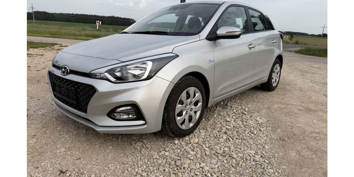 Hyundai i20 27.900 km 9.900 &euro; Petersaurach 91580