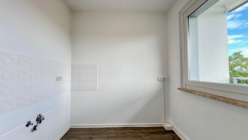 Sofort bezugsfertig: 4-Zimmerwohnung mit Balkon und Aufzug im 2.OG! 4 zimmer