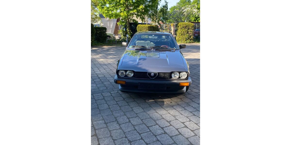 Alfa Romeo GTV 306.000 km 15.999 &euro; Berlin 12349