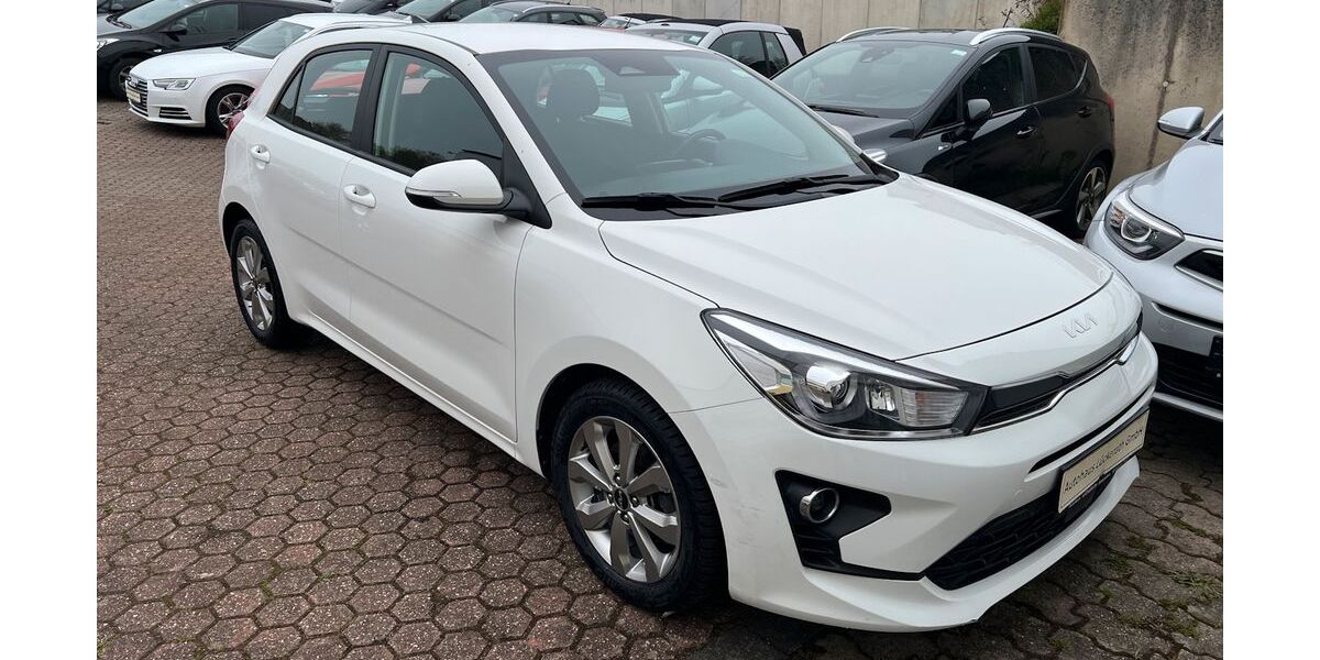 Kia Rio 112.185 km 10.990 &euro; Euskirchen 53879