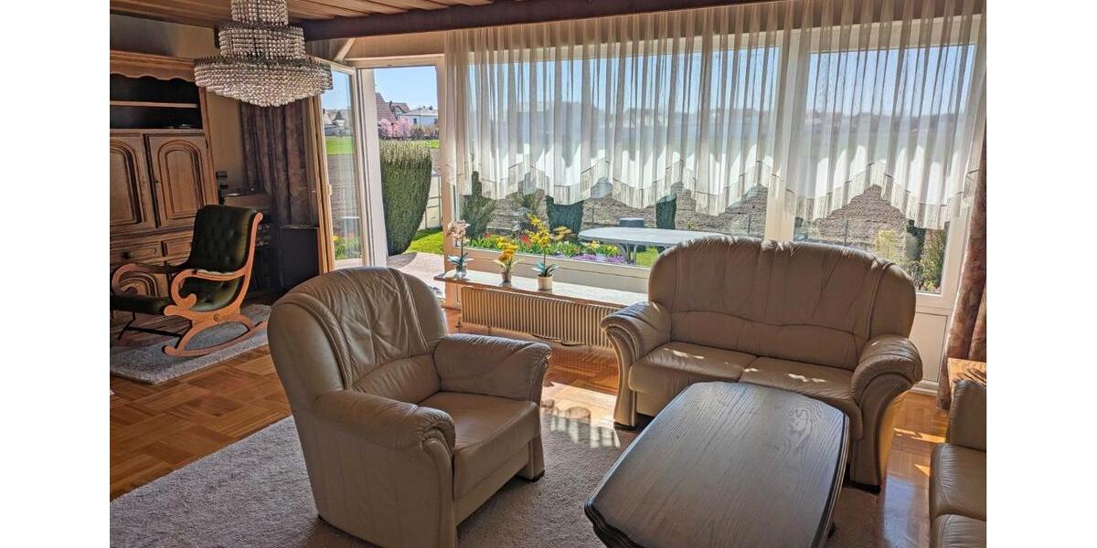 Einfamilienhaus Schwandorf - 6 Zimmer, 190 m&sup2;, 1.600&euro; | Angebot:26334572